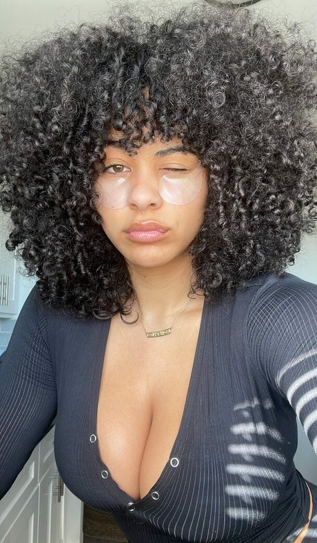 Raina Morris OnlyFans nackt