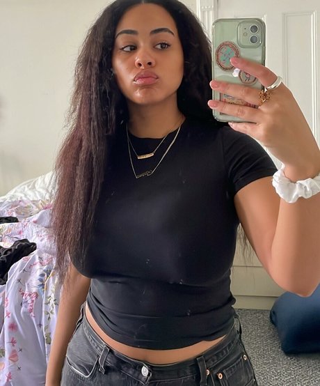 Raina Morris OnlyFans-Pornos