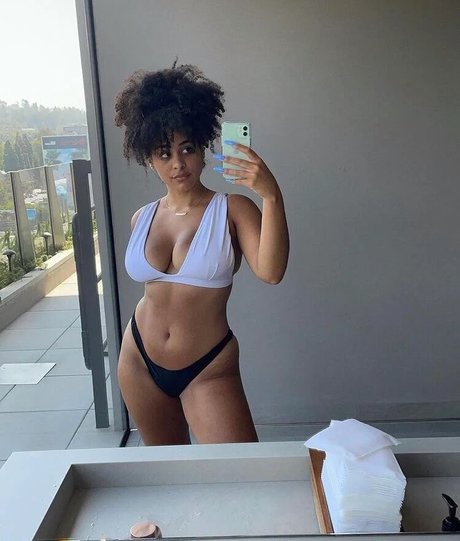 Raina Morris Nacktbilder von OnlyFans geleakt