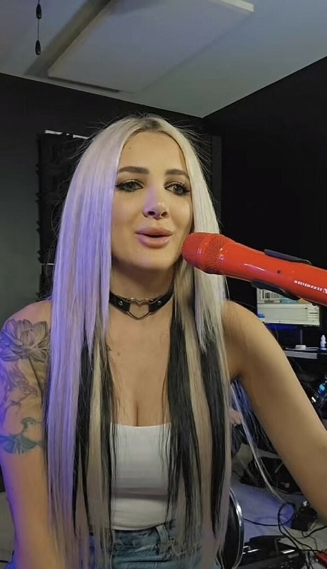 Addie Nicole Amick Nacktbilder geleakt