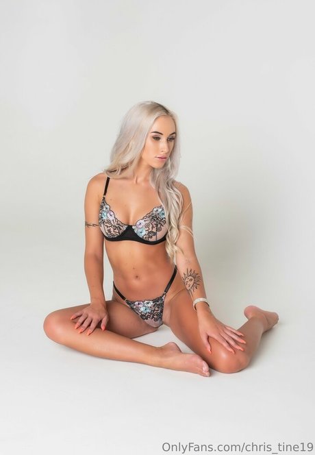 Gergye Krisztina OnlyFans Brüste Bild