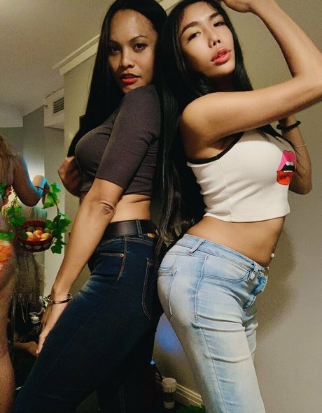 ladyboymos OnlyFans geleakt.