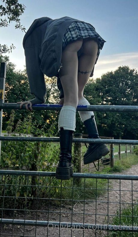 Zee Hell OnlyFans-Inhalte