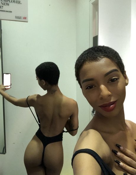 Briabackwoods OnlyFans-Fotos