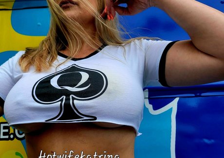 hotwifekatrinafree OnlyFans-Leaks