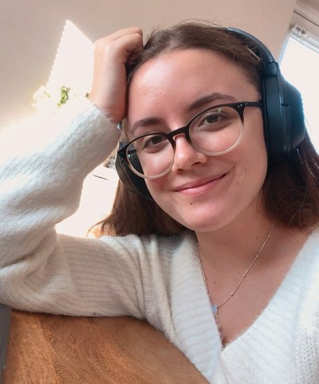 Adventures And Naps Nackt