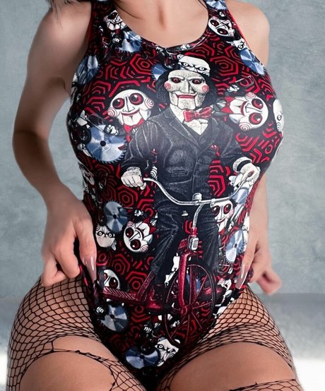 Laura Amuyus OnlyFans Striptease