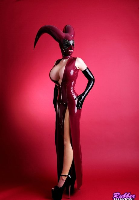 Latex Lucy OnlyFans Leak