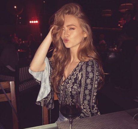 Holly Hicks OnlyFans