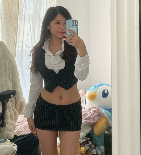 Aikuros Nacktbilder von OnlyFans