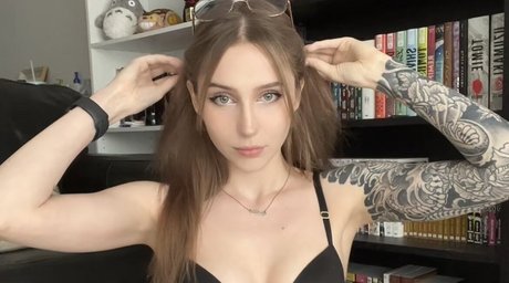 Alliury OnlyFans Leak