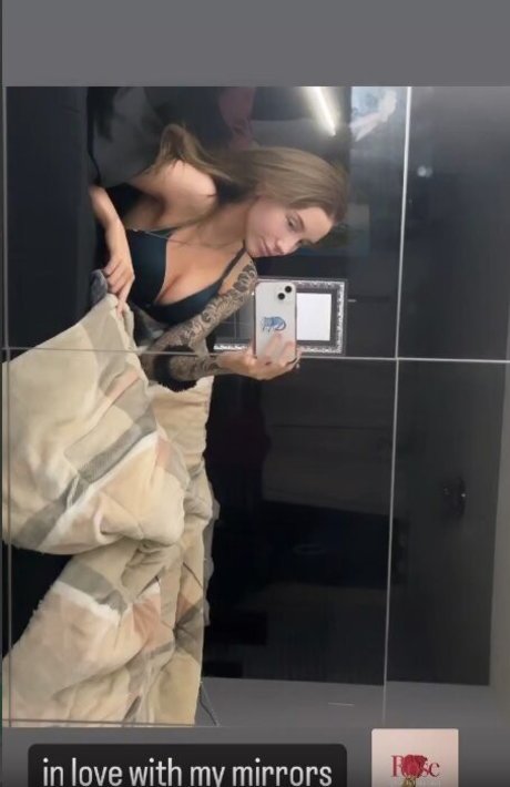 Alliury Nacktbilder von OnlyFans