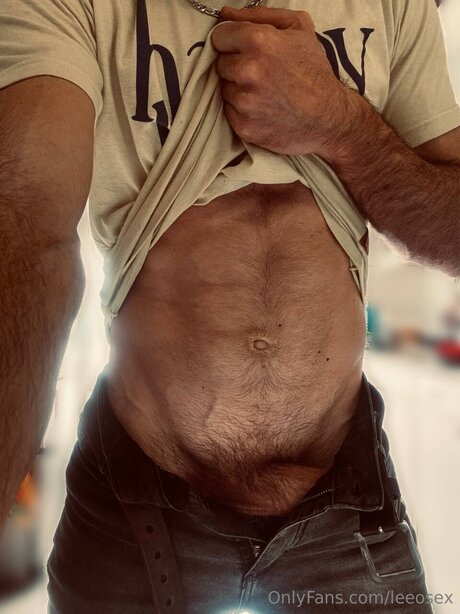 Leeosex Nackt auf OnlyFans