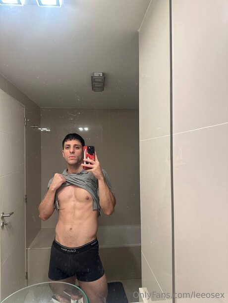 Leeosex Nackt auf OnlyFans