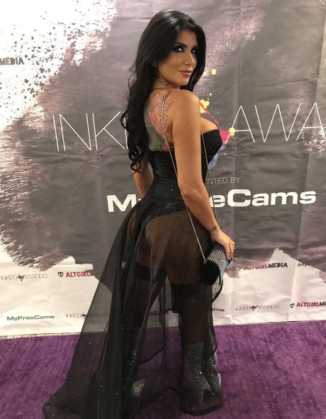 Romi Rain OnlyFans Bilder geleakt