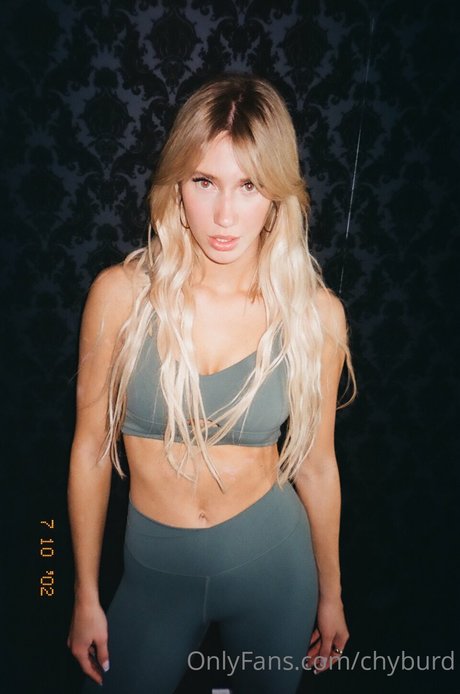 Chyburd Nacktbilder von OnlyFans geleakt