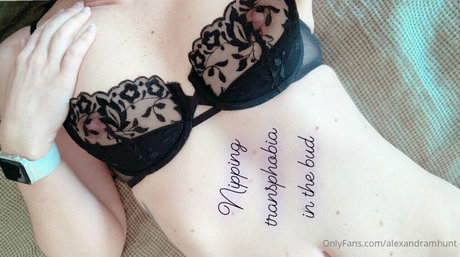 Alexandra M Hunt OnlyFans-Leaks