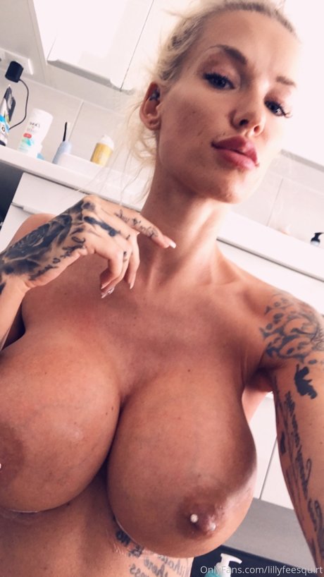Lillyfee Squirt OnlyFans kostenlos geleakt