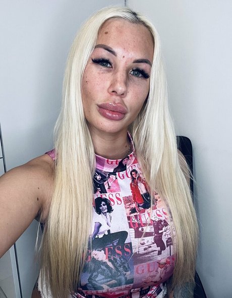 kyrahotxxx OnlyFans Nacktfotos