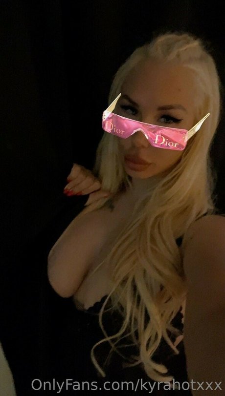 kyrahotxxx OnlyFans Fotos
