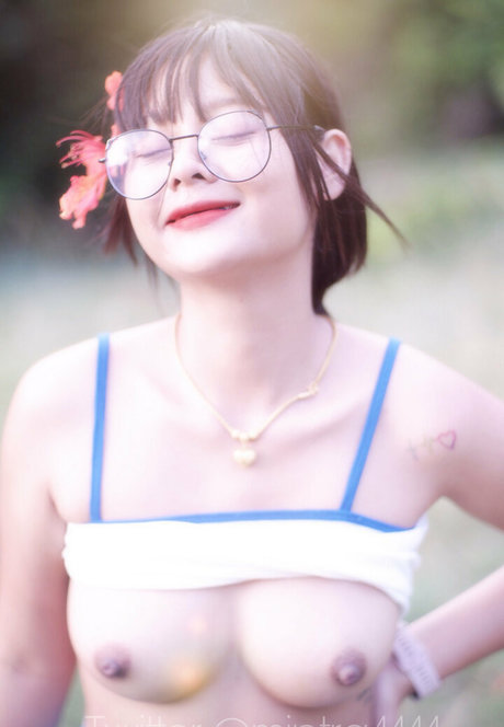 mintra4444 OnlyFans Lesbisch