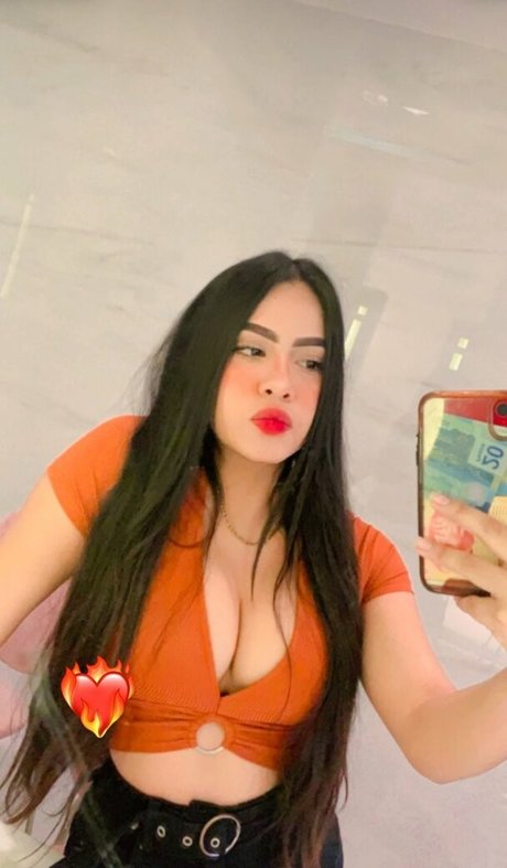 Aylin Ramos OnlyFans nackte Brüste