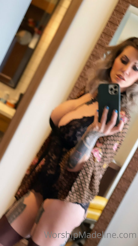 emo femboy onlyfans HD Momentaufnahme