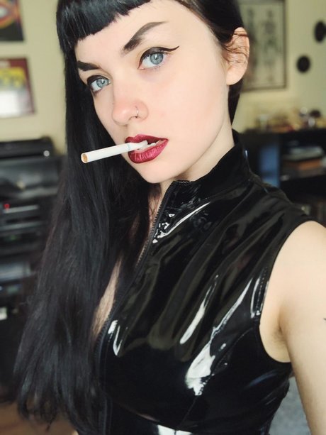 Countess Jezebeth Nacktbilder von OnlyFans