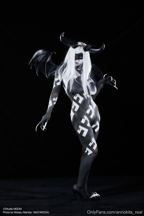 ebenholz-dildo onlyfans Kunst nackt Bild