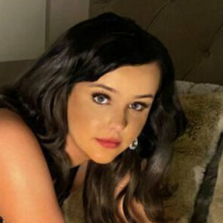 brünette milf onlyfans Pornografie Selfie