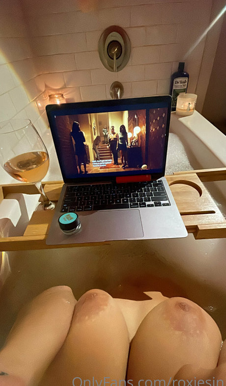 Roxiesin OnlyFans XXX