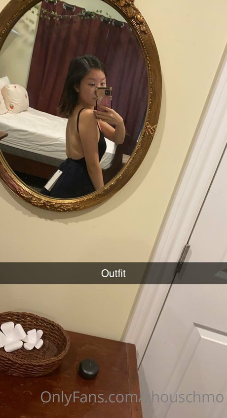 Zhouschmo OnlyFans-Creator