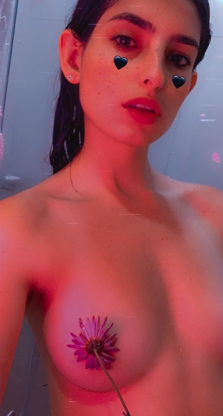 Holly Shit OnlyFans Leaj