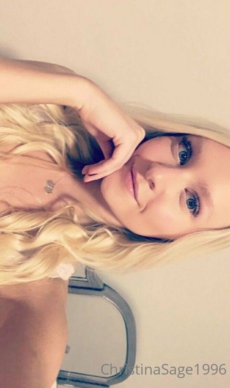 titten-selfie onlyfans sexy Momentaufnahme