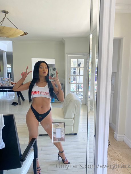 Avery black Leaks von OnlyFans