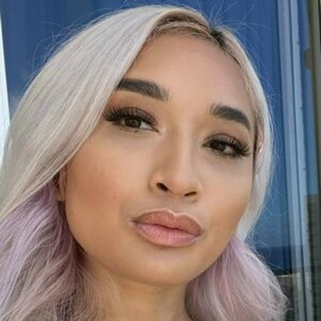 Avery black OnlyFans nackte Brüste