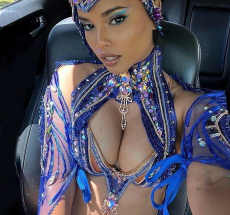 Sinead Xia Nackt OnlyFans