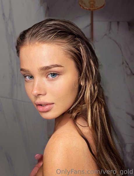 Zolotovaver Nacktbilder von OnlyFans geleakt