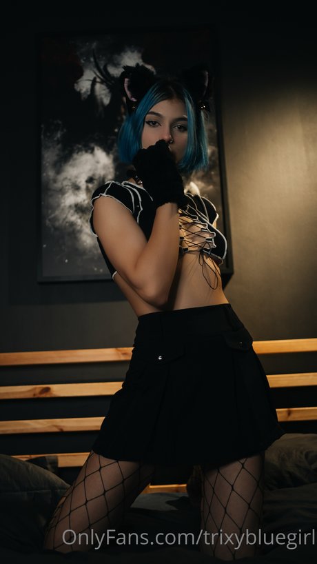 Trixy Blue OnlyFans Strip