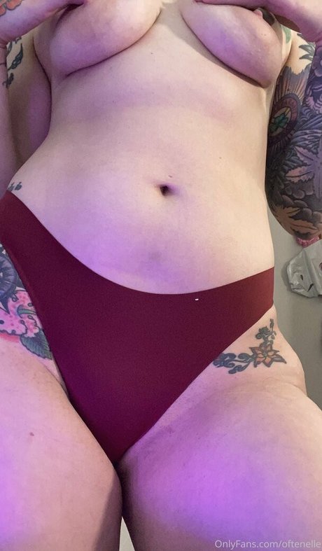 OftenElle OnlyFans Nacktbilder