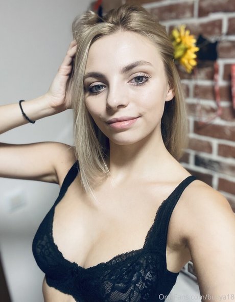 busya18plus OnlyFans Sex Leaks