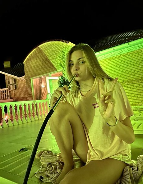 busya18plus OnlyFans Leak