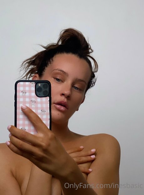 Ines Basic_ Nacktbilder von OnlyFans