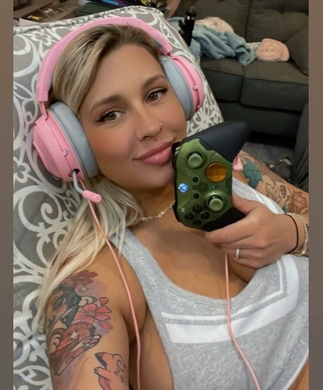 Autumn Moretti OnlyFans Leaj