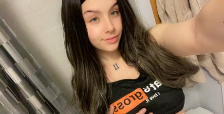 crystallhub OnlyFans-Bilder