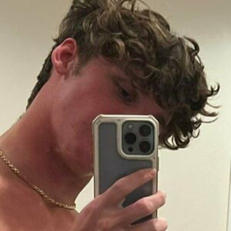 twentoofree Nackt OnlyFans