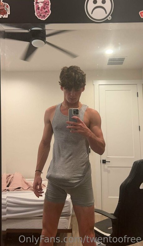 twentoofree Nackt Leaks OnlyFans