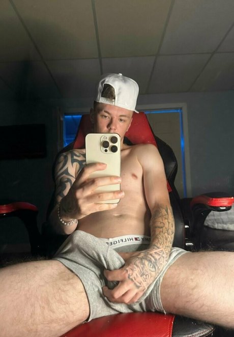 twentoofree Leaked OnlyFans Bilder