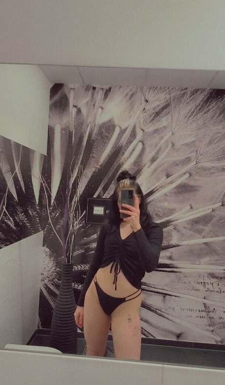 Emily Erdbeer OnlyFans Bilder nackt