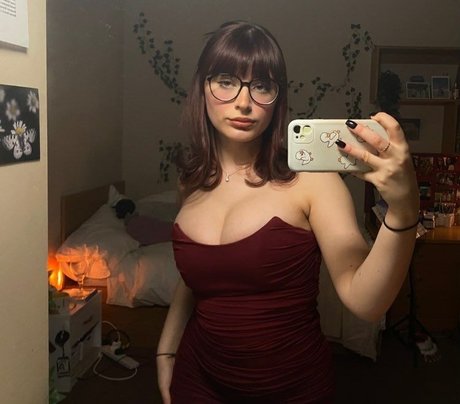 Charlotte Stocks Neue OnlyFans Leaks